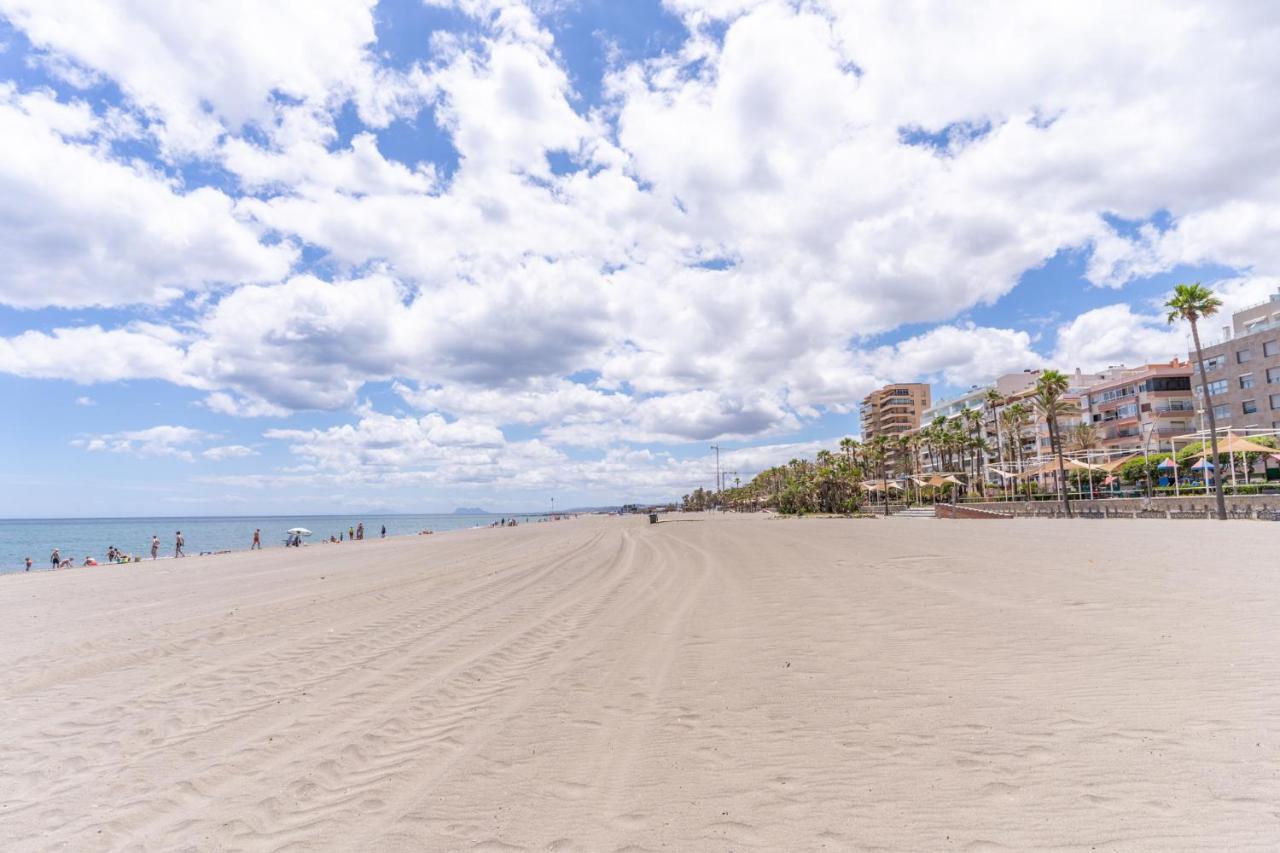 Estepona Beachside Apartamento Exterior foto