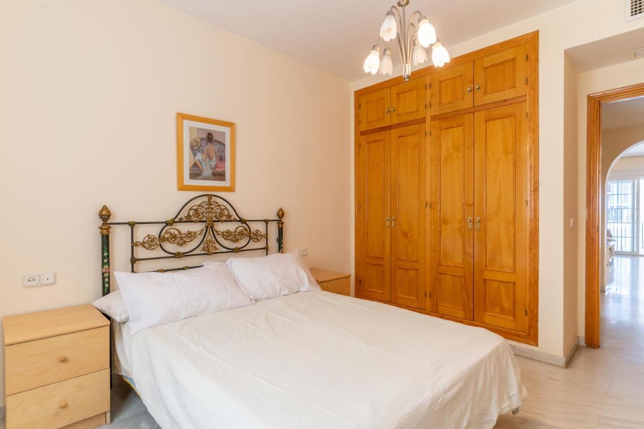 Estepona Beachside Apartamento Exterior foto